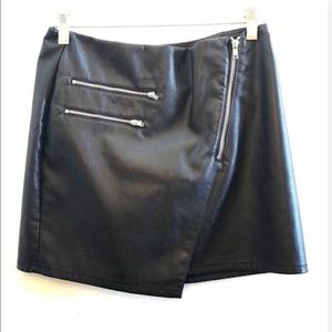 h&m black leather skirt